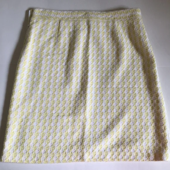 Banana Republic white and yellow pencil skirt. Size 12P. - Picture 10 of 10